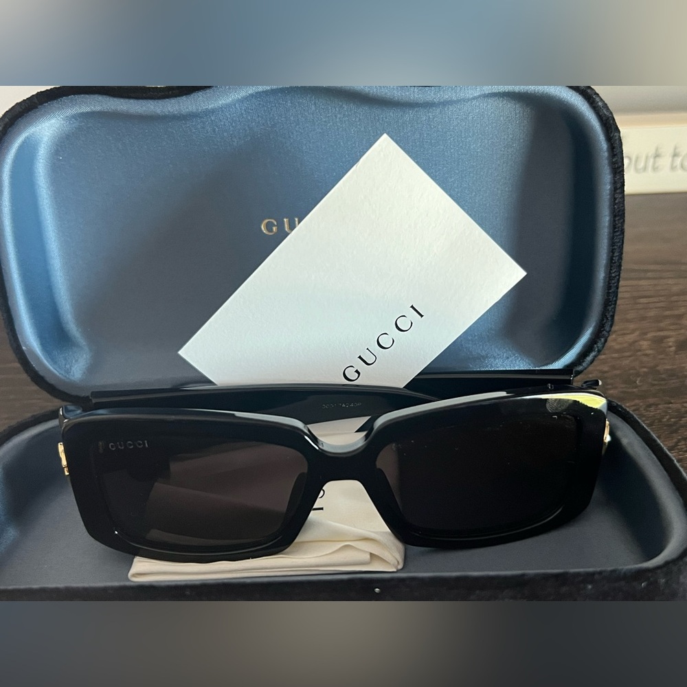 Gucci Women Sunglasses (BLACK) NBW